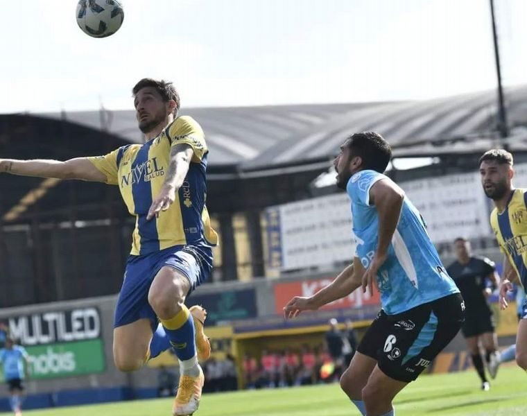 Racing de Córdoba rescató un valioso empate ante Atlanta en Buenos Aires