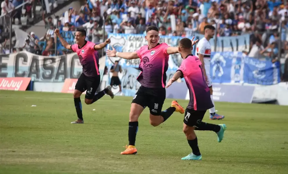El Lobo bajó al Funebrero: Gimnasia de Jujuy superó al puntero y se acercó a puestos de Reducido
