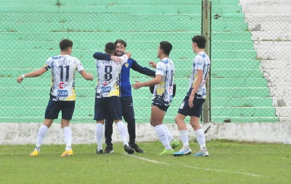Juventud de San Luis lo ganó en La Pampa sobre la hora y llega en alza al clásico