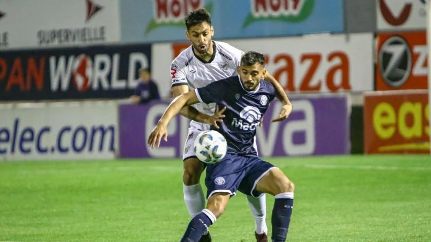 Independiente Rivadavia empató un duro partido ante Estudiantes (BA)
