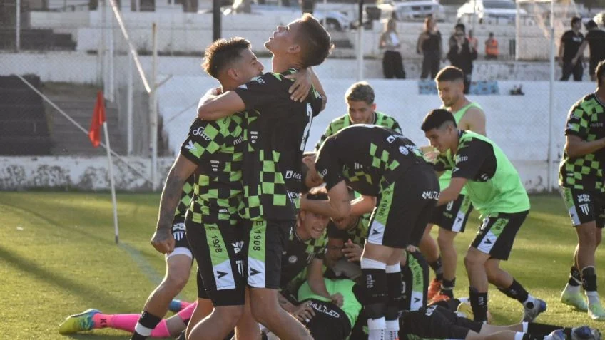 Lluvia de goles en Mendoza: Gimnasia venció a Almagro en un partidazo y sigue a tiro del Reducido
