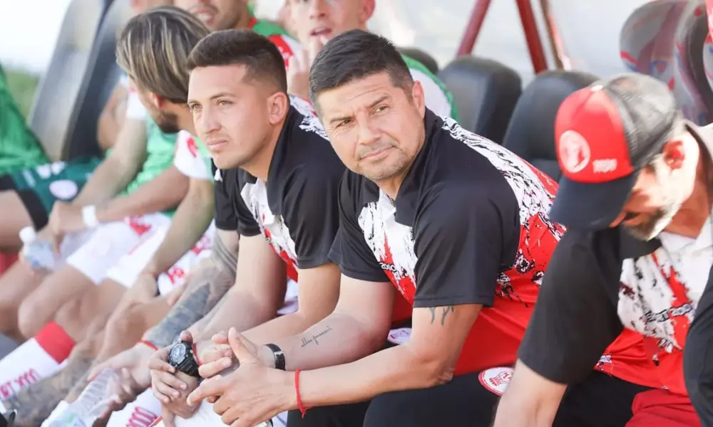 El Globo respaldó al Cachorro: Alejandro Abaurre fue ratificado como DT de Huracán Las Heras