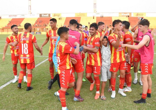 Boca Unidos derrotó a Central Norte y se metió en los playoffs