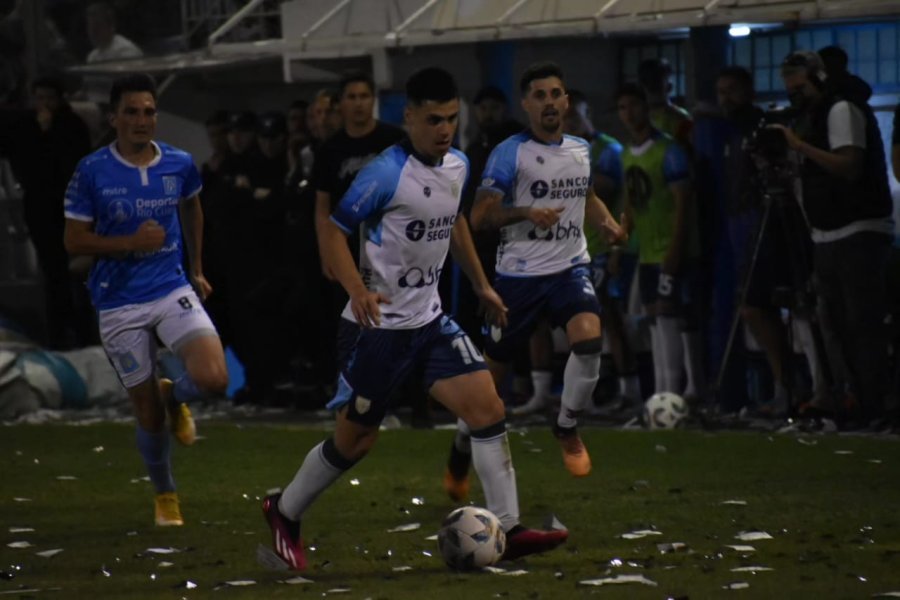 Sin goles en Rafaela: Estudiantes de Río IV se llevó un valioso empate frente a la Crema