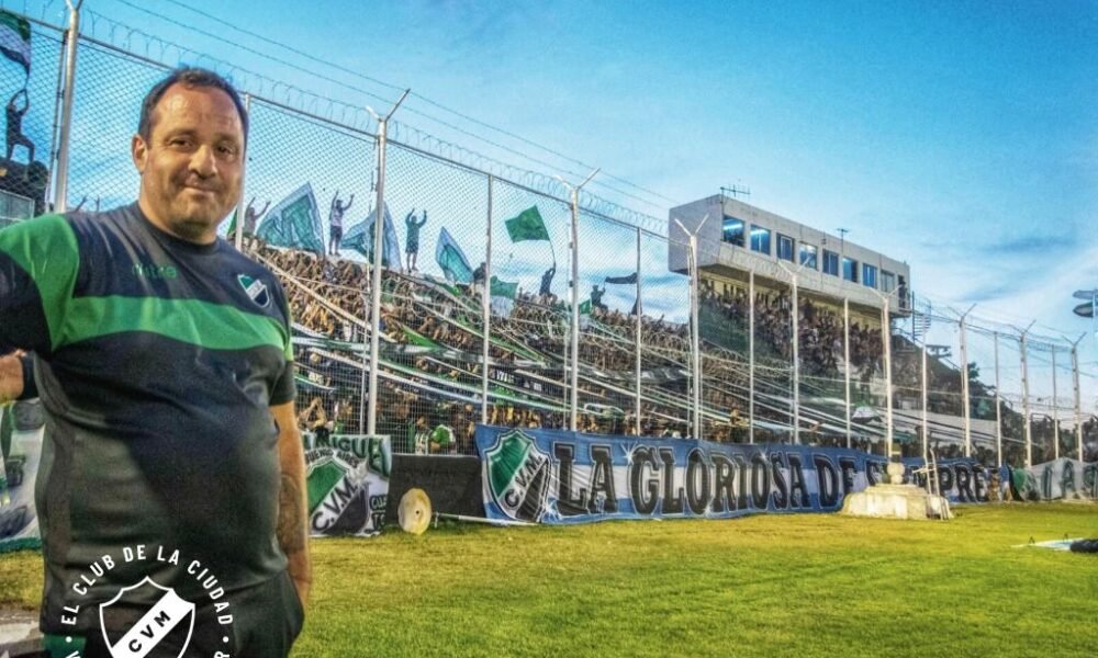 El Tricolor tiene DT: Carlos Mungo seguirá al frente de Villa Mitre