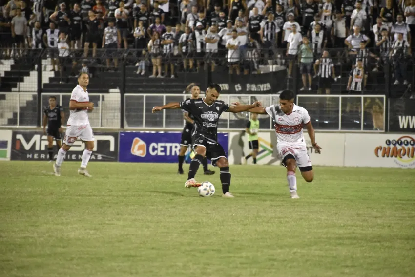 Dura caída en casa: Chaco For cayó ante Deportivo Morón