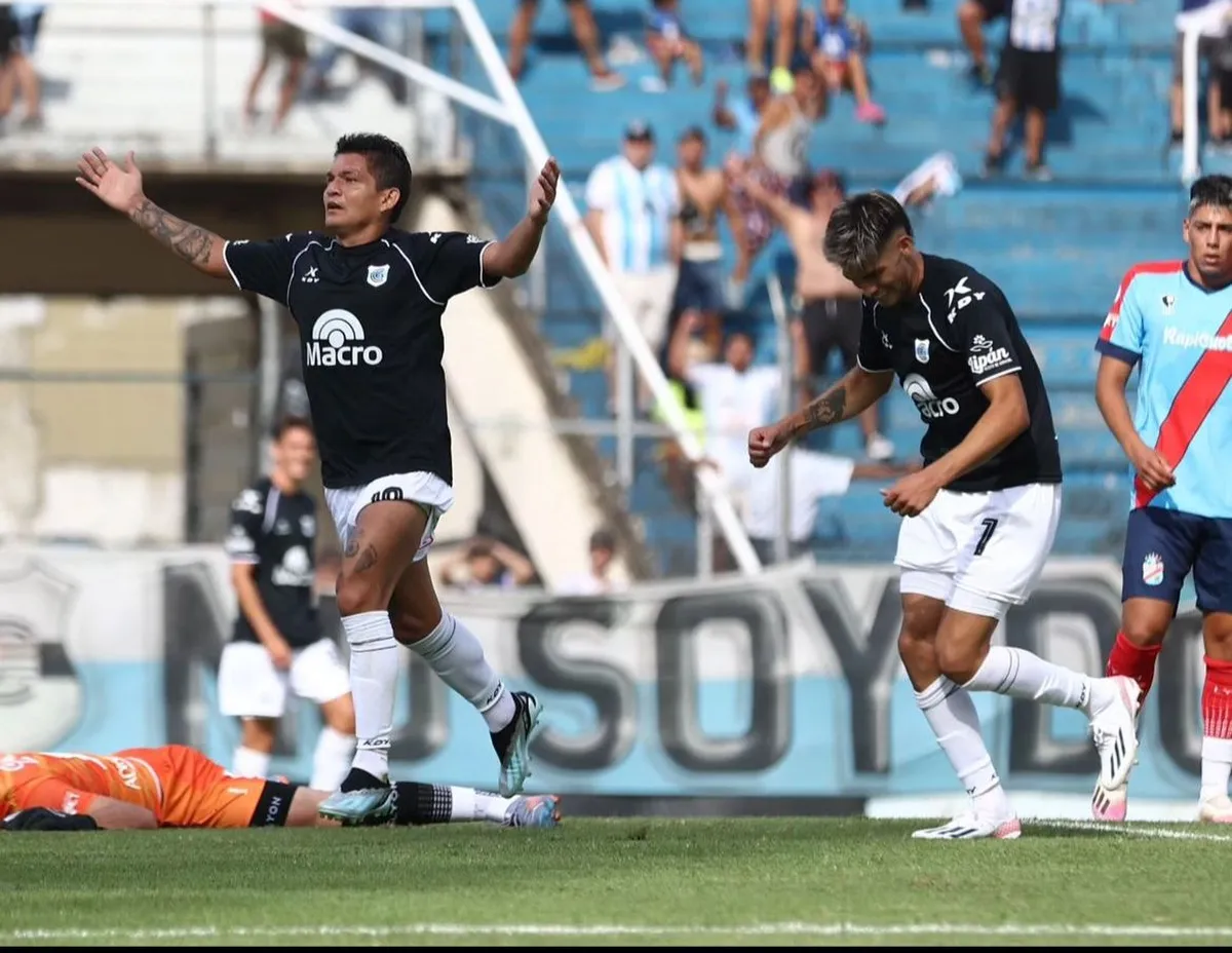 Carnaval en el 23 de Agosto: Gimnasia le ganó 1 a 0 a Arsenal de Sarandí