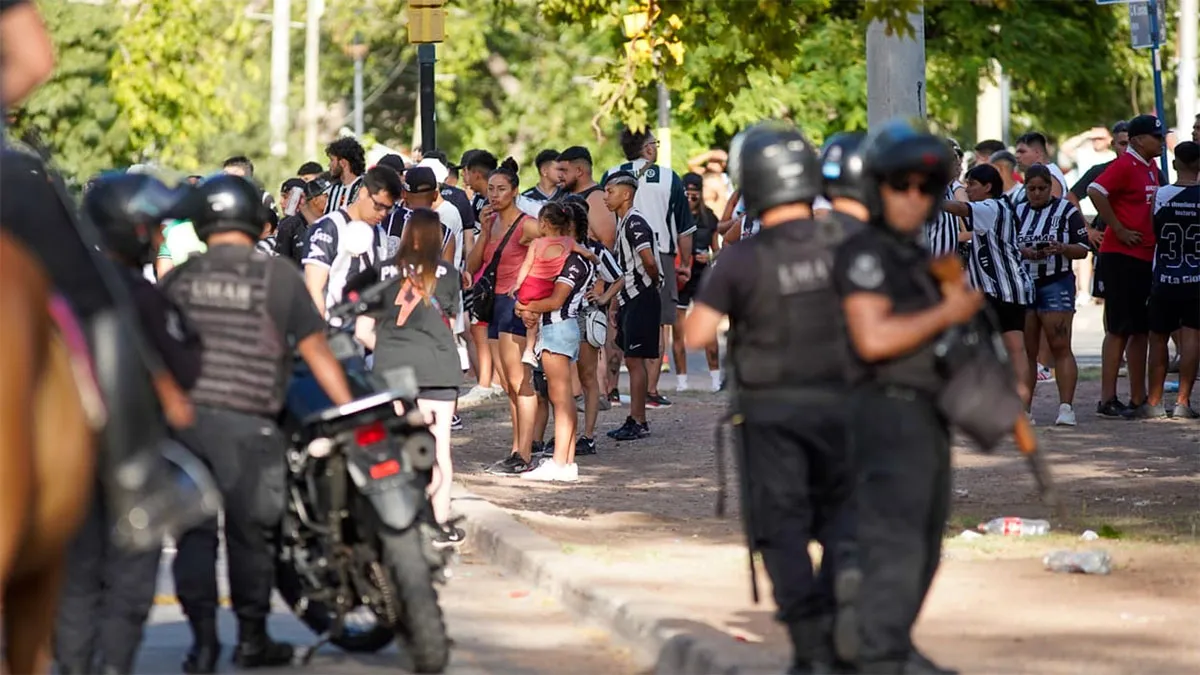 Asesinaron a un hincha en un enfrentamiento entre barras de Gimnasia y Esgrima de Mendoza