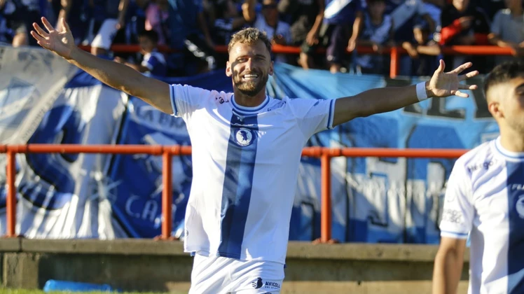 Alvarado superó al patrón en el Minella