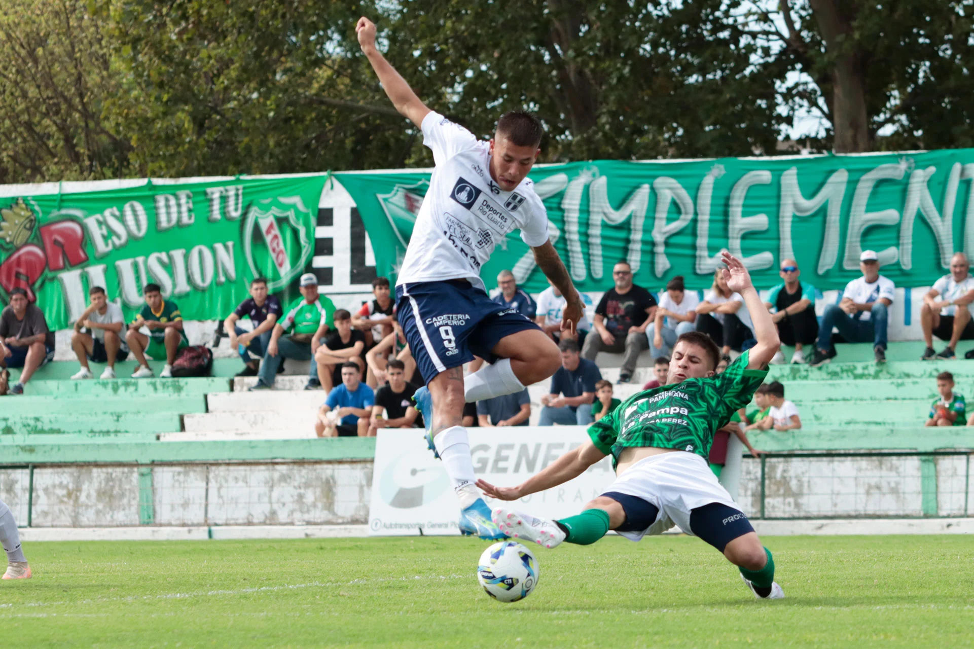 Sin emociones entre Ferro de Pico y Atenas