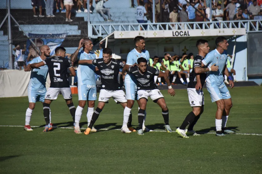 For Ever empató con Temperley y sigue sin conocer la victoria
