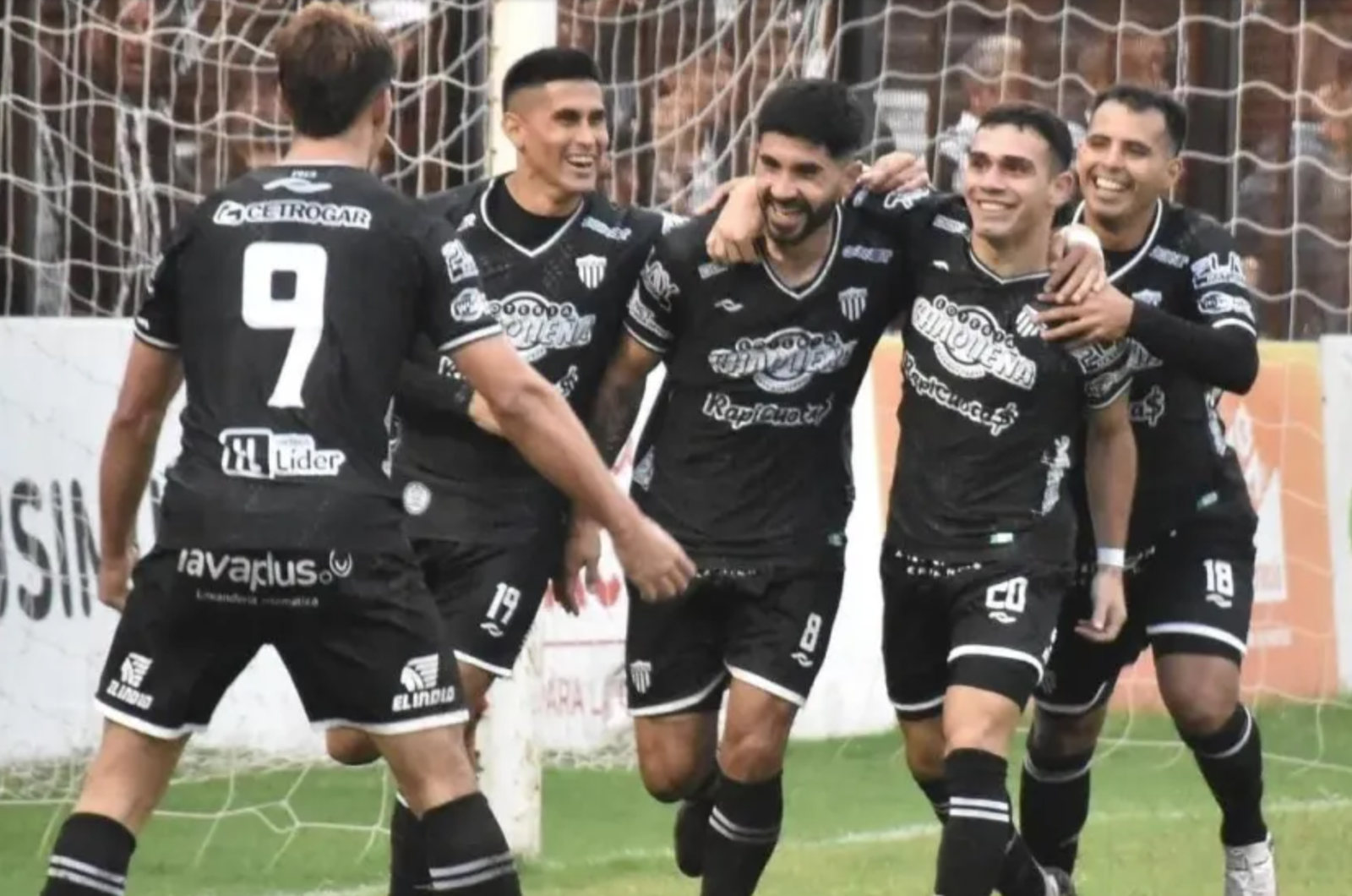 Chaco For Ever se hizo fuerte de local