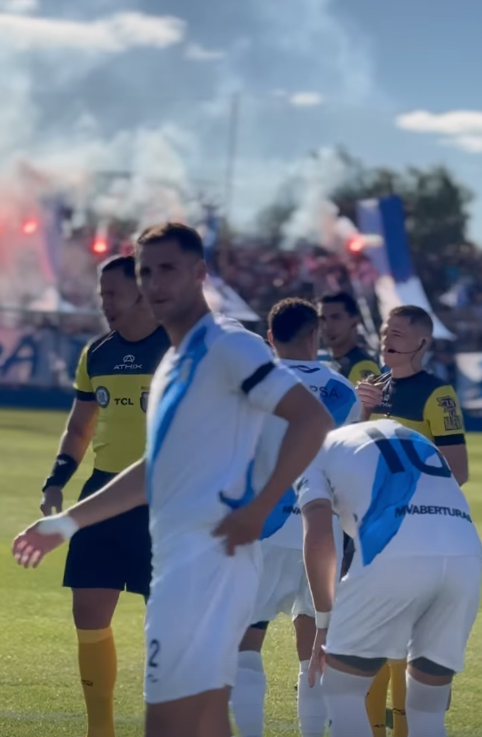 Guillermo Brown fue goleado por Chacarita Juniors y perdió el invicto en su estadio