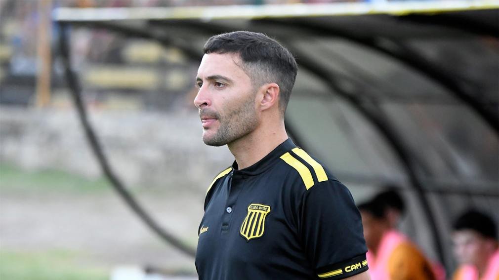 Joaquín Sastre dejó de ser el entrenador de Mitre