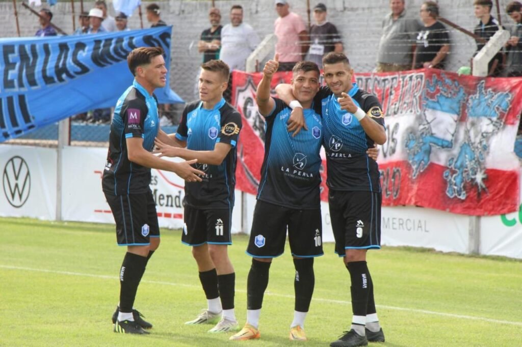 Bolívar venció como local a San Martín