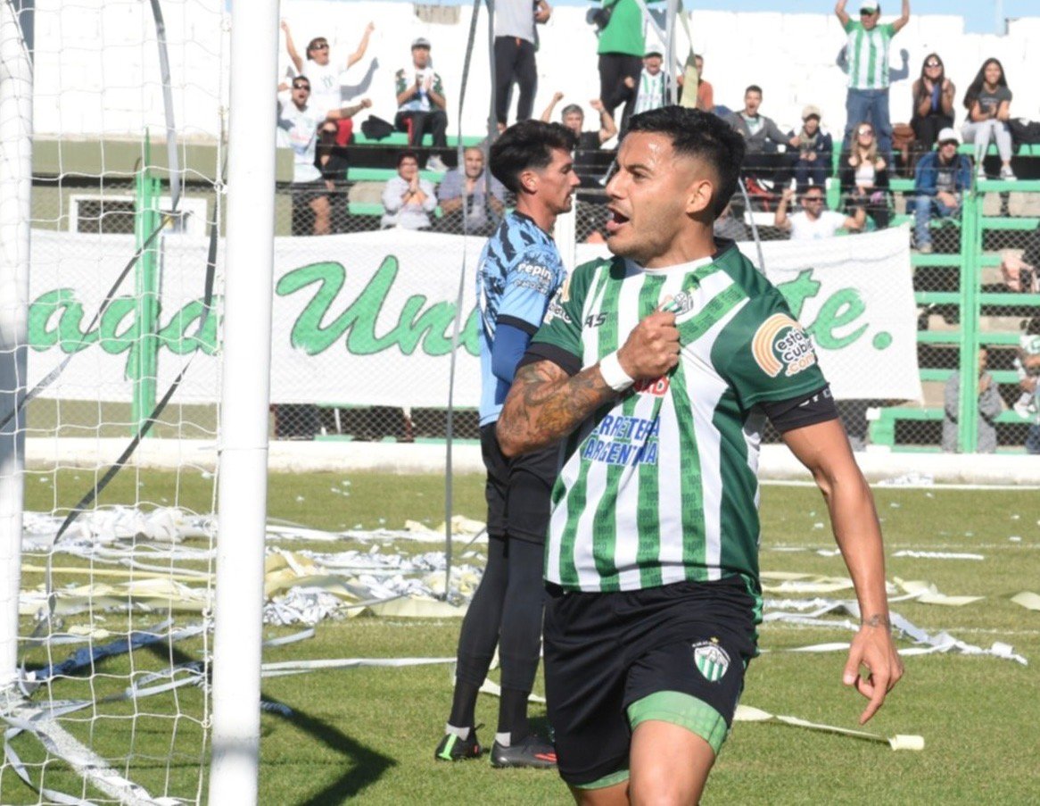 Ricardo Dichiara: «Estoy dejando mi nombre en la historia de Germinal y eso me pone muy contento»