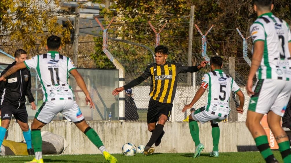 Villa Mitre igualó en Tandil y rescató un punto de oro ante Santamarina