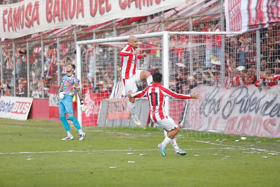 Santo Bravo: San Martín derrotó a Alvarado para sumar su tercer victoria al hilo, récord de valla y diez partidos invicto