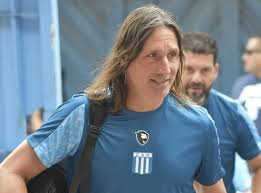 Juan Carlos Olave dejó de ser el DT de Racing de Córdoba