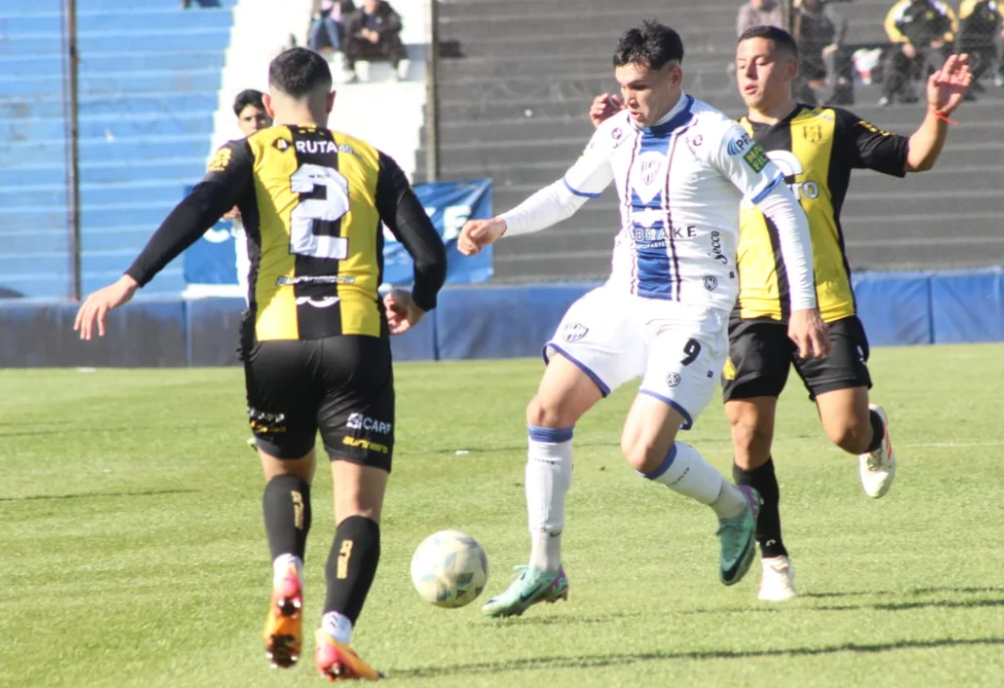 Deportivo Madryn sumó su tercer triunfo en fila y quedó a cinco de la punta