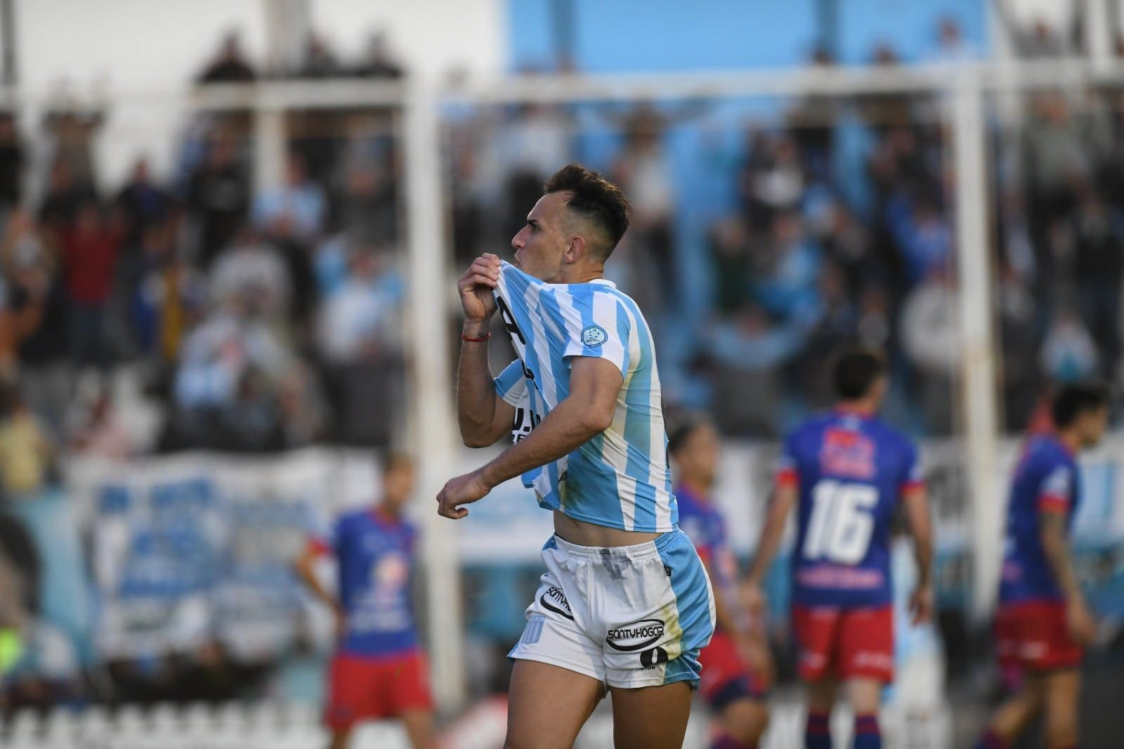 Racing venció a Güemes en un duelo clave por la permanencia y se vuelve a ilusionar