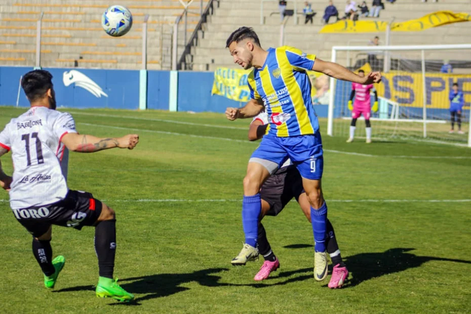 Juventud Unida de San Luis terminó con la mala racha: goleó a Huracán Las Heras