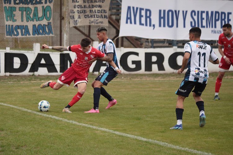 El Linqueño e Independiente hicieron negocio: empataron sin goles y mantuvieron la categoría