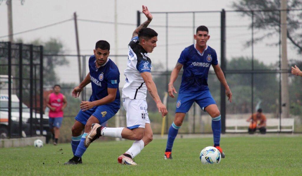 A mano en Formosa: Sol de América y Atenas repartieron puntos