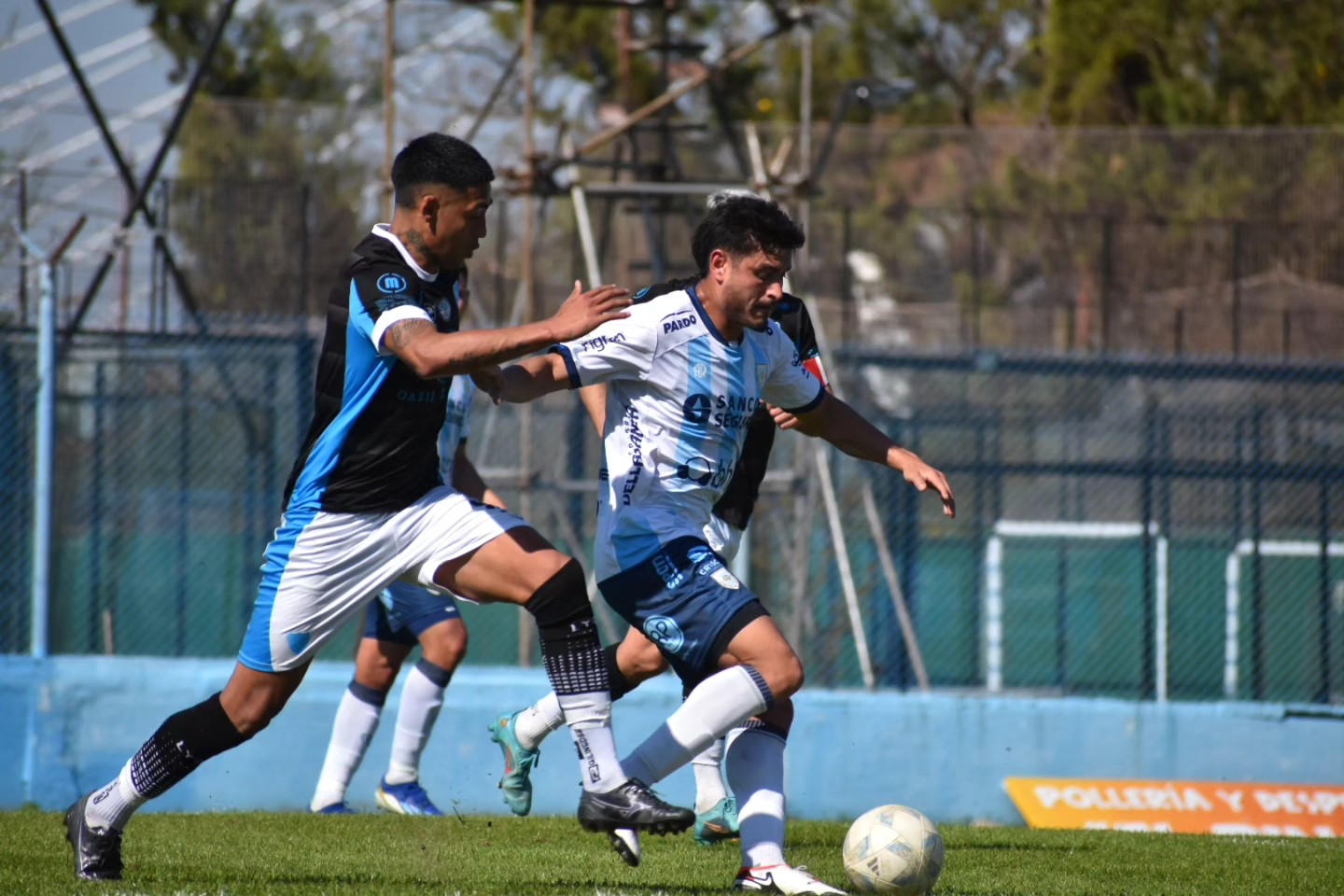 Atlético de Rafaela volvió a empatar y sigue vivo por la derrota de Brown de Adrogué