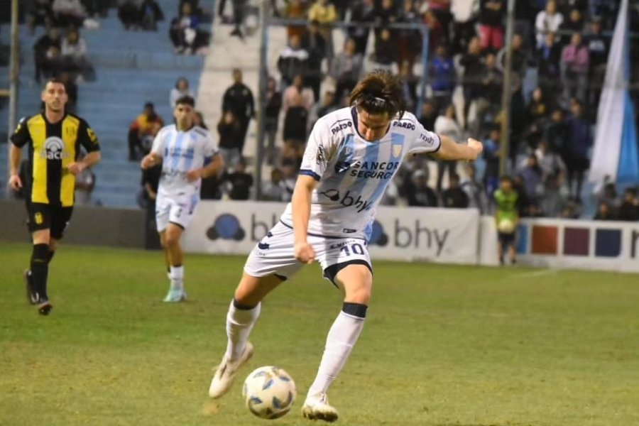 La Crema igualó con Madryn y sigue en descenso directo