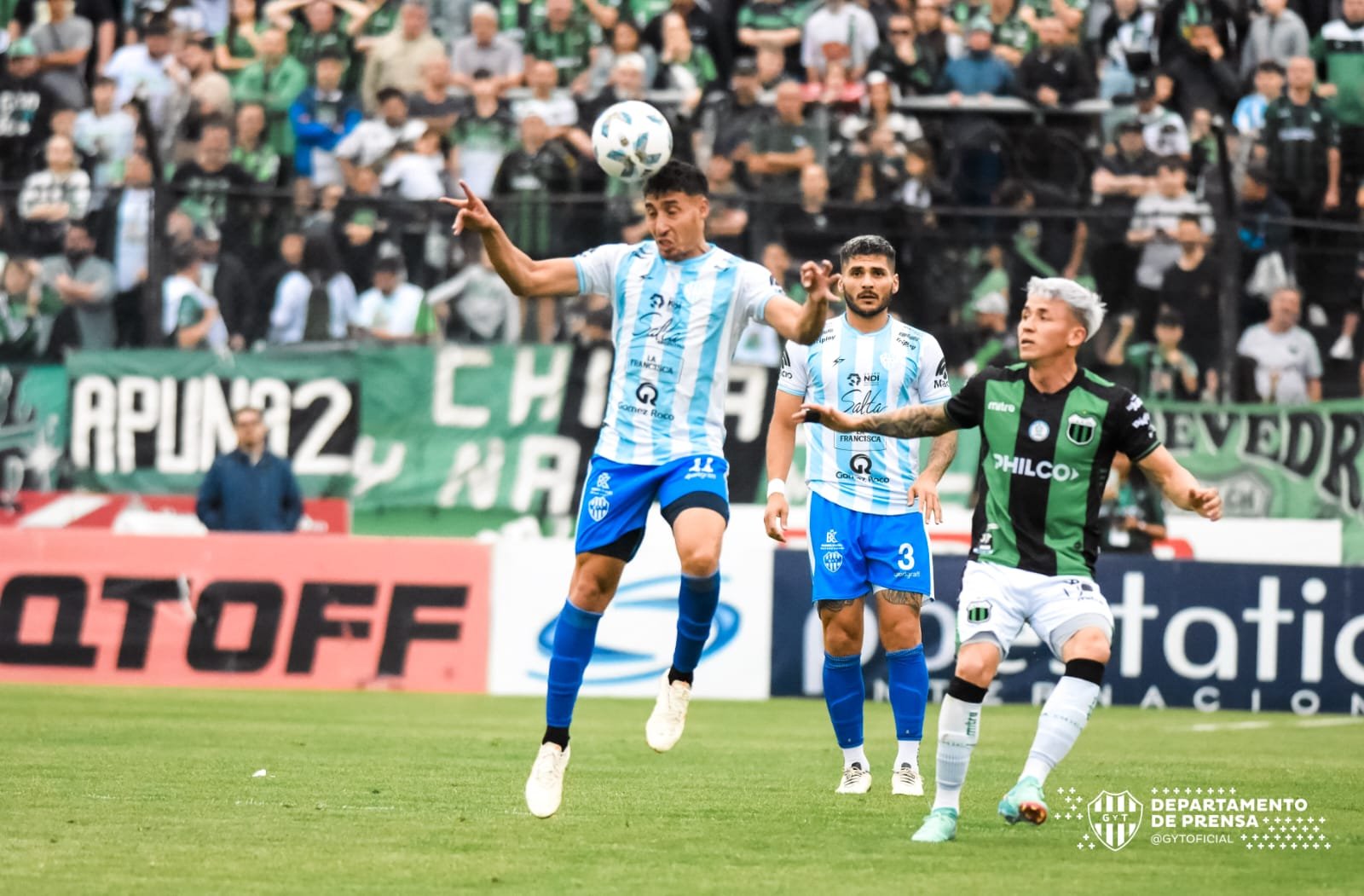 Gimnasia y Tiro no pudo ante el líder, Nueva Chicago, en Mataderos