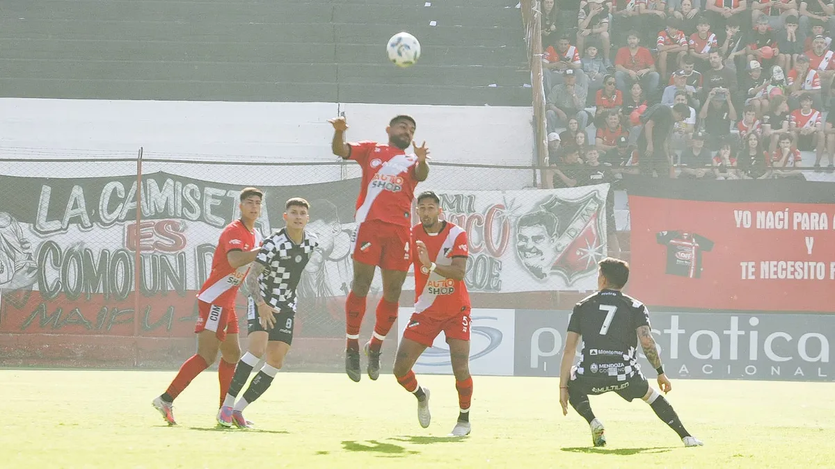 Deportivo Maipú y Gimnasia y Esgrima igualaron sin goles en el duelo de mendocinos