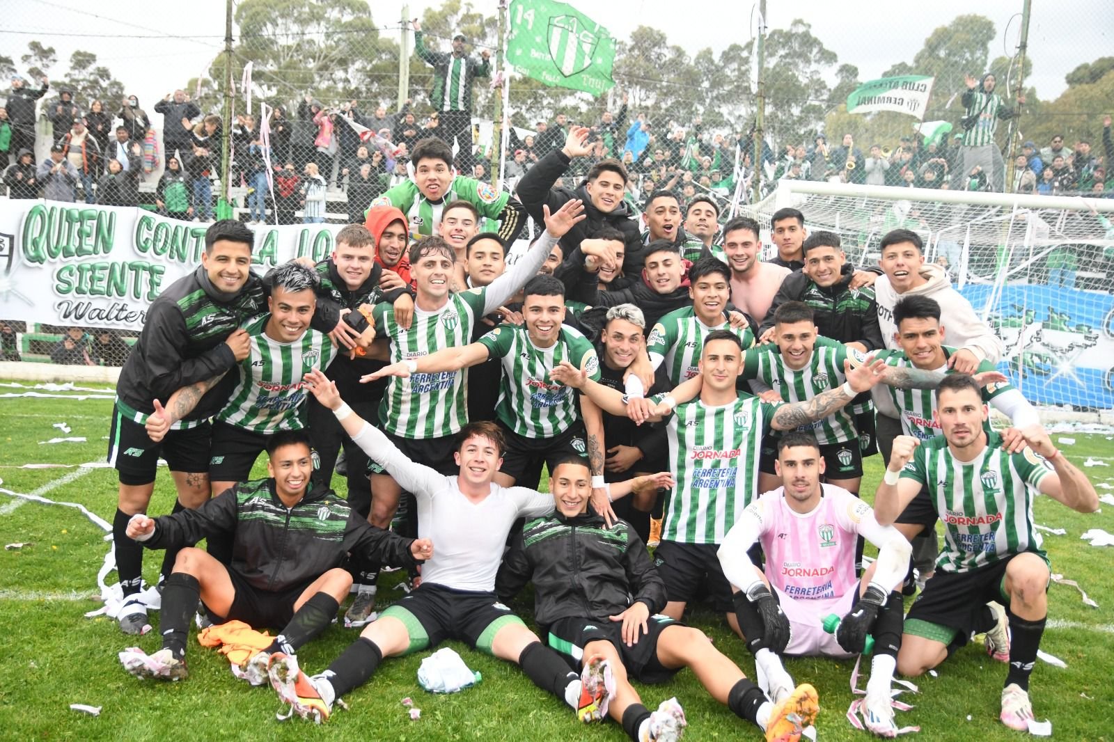 Verde color esperanza: Germinal igualó ante Douglas y está en 8vos de final