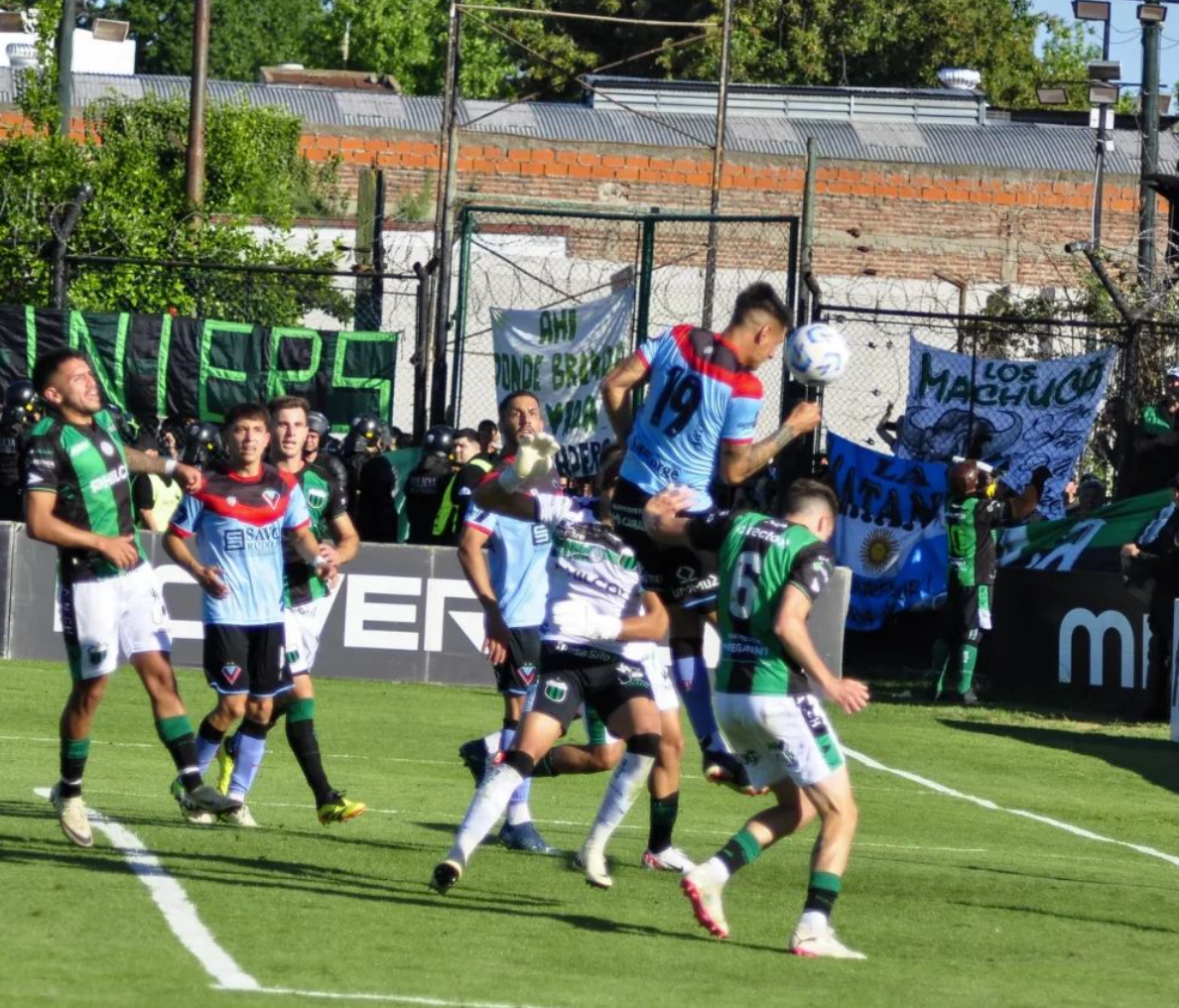Nueva Chicago no pudo quedarse con la Zona B