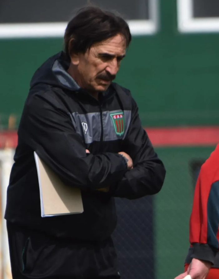 Pablo Vicó dejó de ser el entrenador de Agropecuario de Carlos Casares