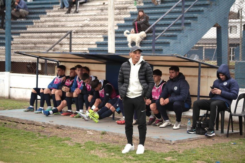 Roque Drago dejó de ser el entrenador de El Linqueño