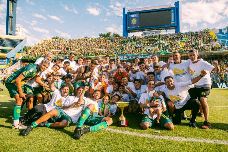 Aldosivi de Primera: se devoró a San Martín de Tucumán en Rosario contra todos los pronósticos y es campeón de la PN