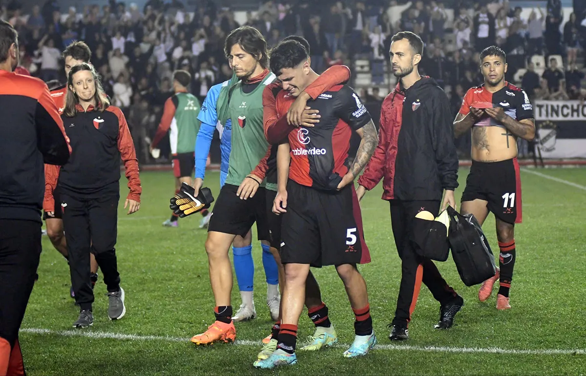Colón se quedó afuera del reducido y jugará otra temporada en la Primera Nacional