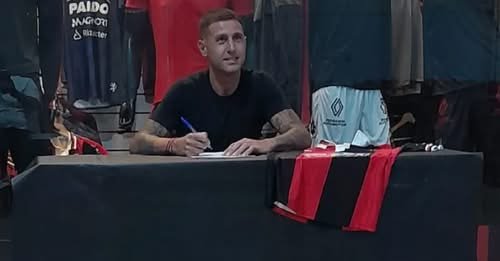 Bruno Bianchi puso la firma y es refuerzo de Douglas