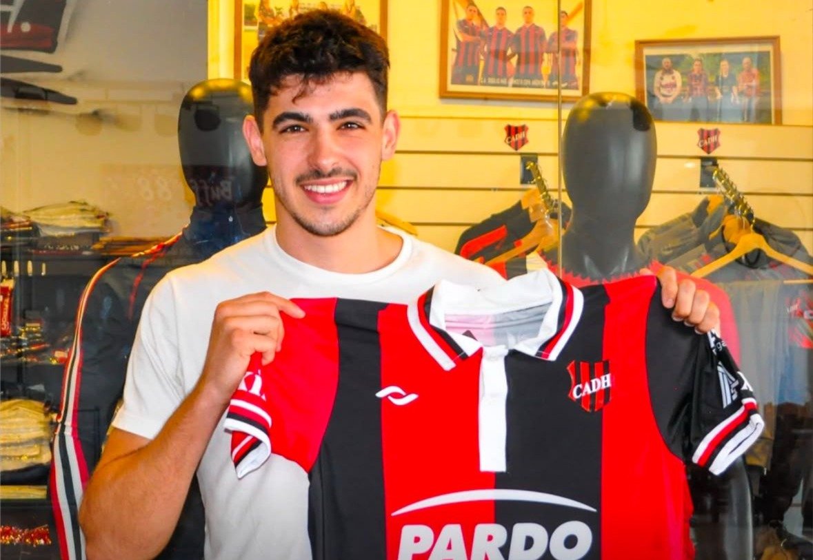 Joaquín Castellano refuerza a Douglas