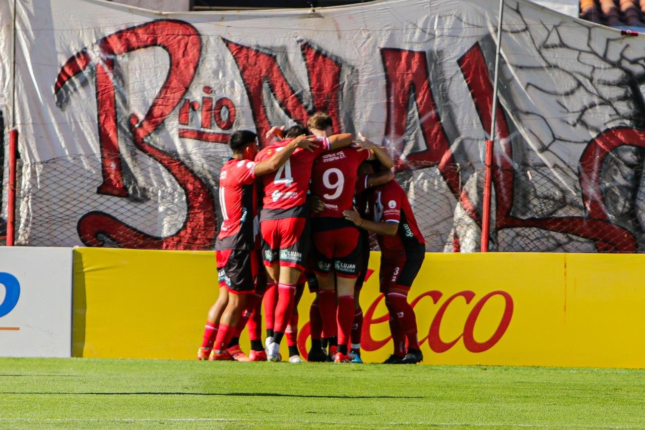 Maipú derrotó a Quilmes y sigue arriba en el arranque de la Primera Nacional