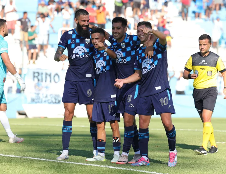 El Lobo aulló en su casa: Gimnasia de Jujuy superó a Talleres que se hunde
