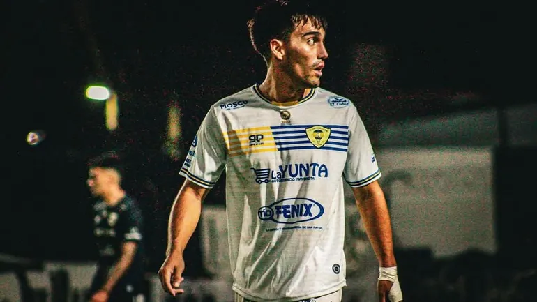 Deportivo Rincón incorporó un mediocampista