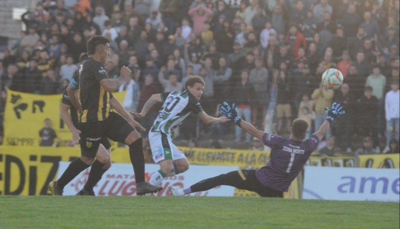 Empate caliente entre Santamarina y Villa Mitre