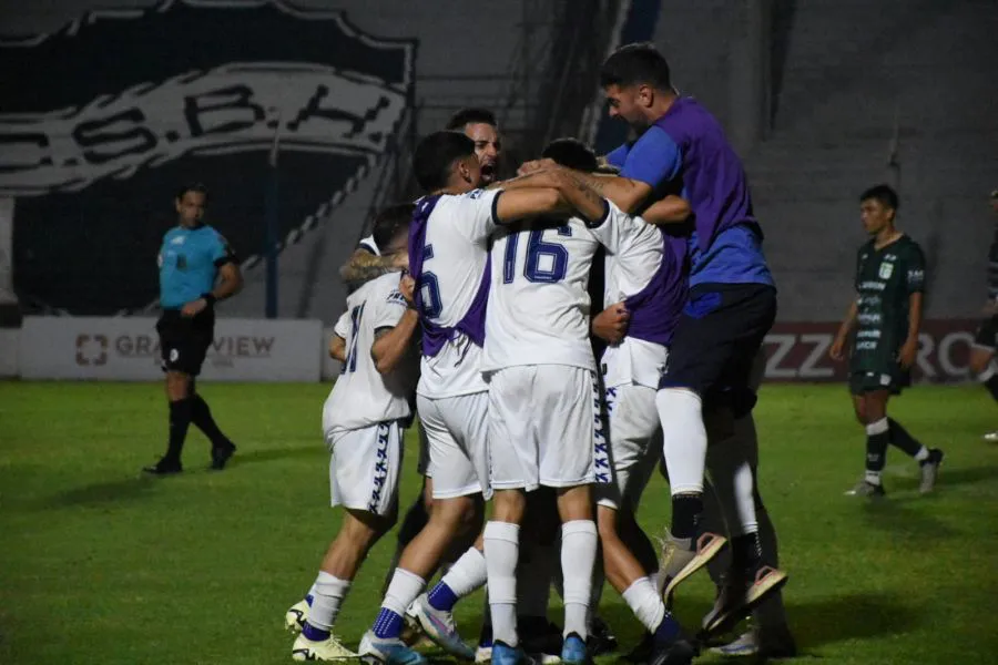 Ben Hur logró un empate agónico ante Sportivo Belgrano y sumó su primera unidad