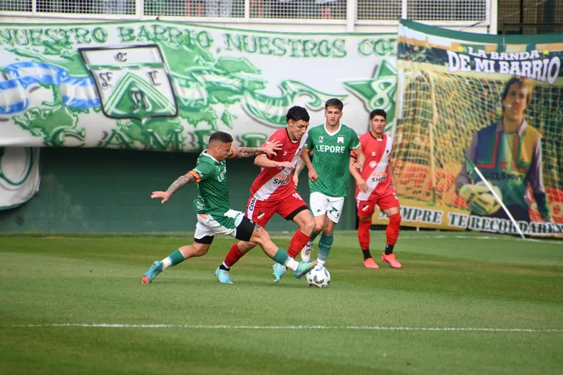 Maipú no hizo pie en Caballito y cedió el liderazgo ante Ferro