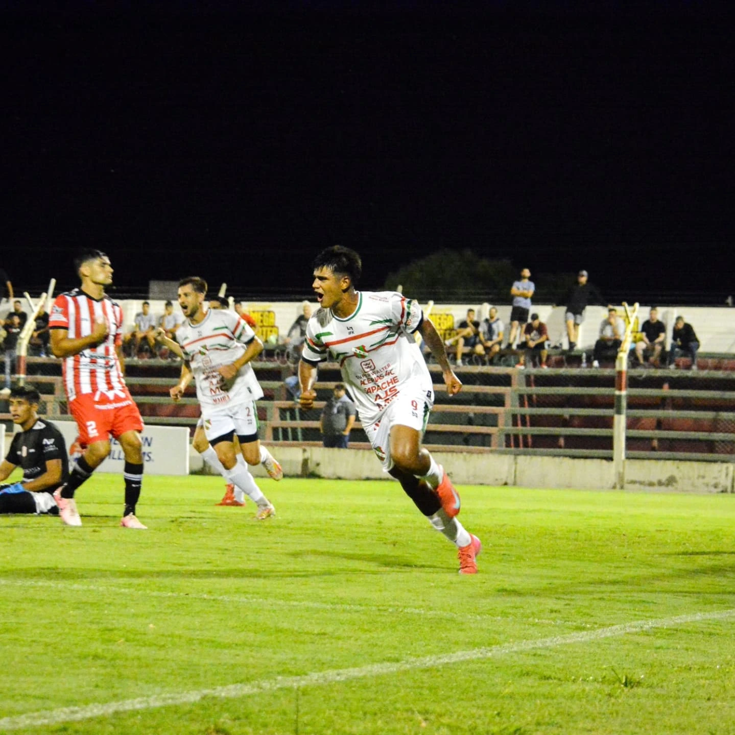 Lobo Feroz: Sportivo ganó gustó y goleó al 9 para ser único líder con puntaje ideal