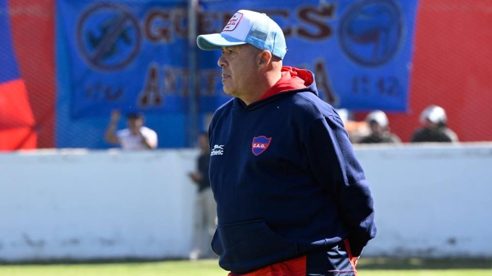Marcelo Vázquez dejó de ser el técnico de Güemes