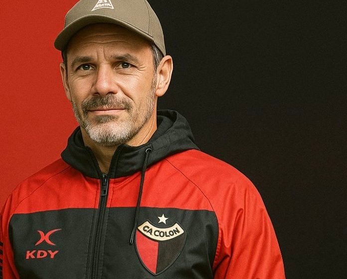 Bomba en Santa Fe: Colón despidió a Yllana