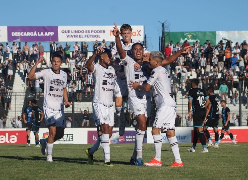 Chaco For Ever cantó victoria ante Gimnasia de Jujuy con un Monito Romero intratable y volvió a la zona de Reducido